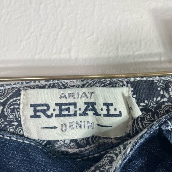 Ariat mid rise straight REAL denim jeans - Picture 4 of 5